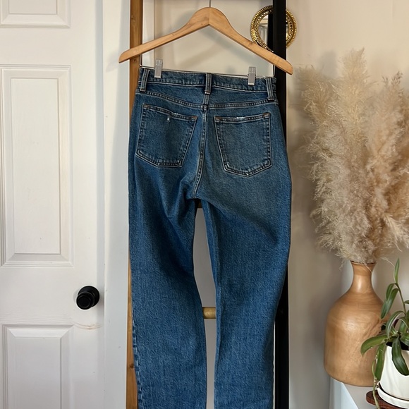 Abercrombie The Mom Jeans - Picture 2 of 4